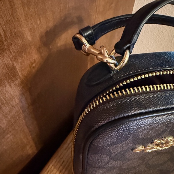 Coach Eva Phone Crossbody in Signature Canvas and Leather- NWOT - Picture 4 of 11